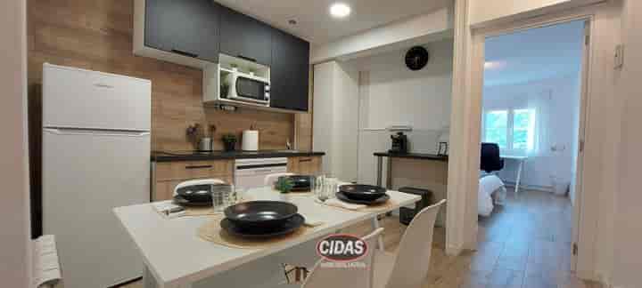 4 bedrooms apartment for rent in Oviedo, Spain