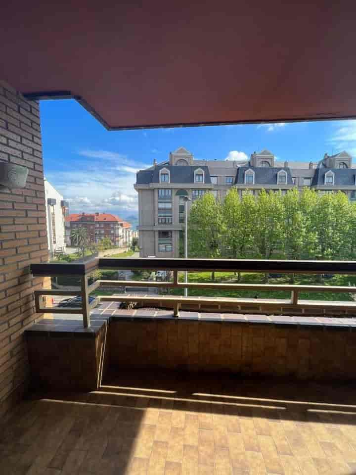 3 bedrooms apartment for rent in Santander, Spain