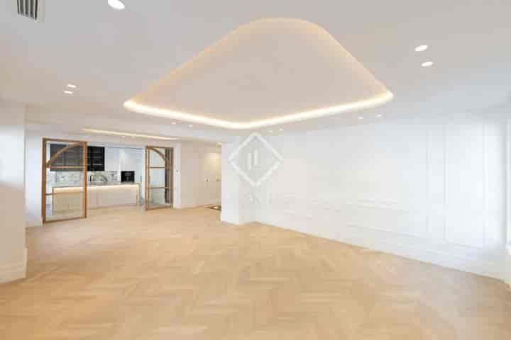 3 bedrooms apartment for sale in Madrid, Spain