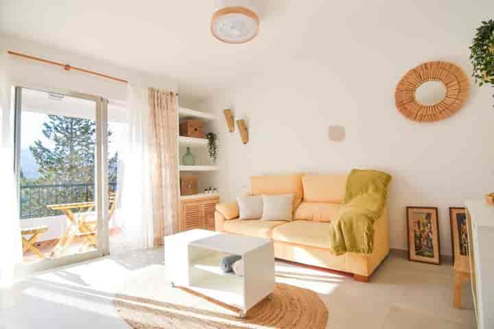 2 bedrooms apartment for rent in Soller, Spain