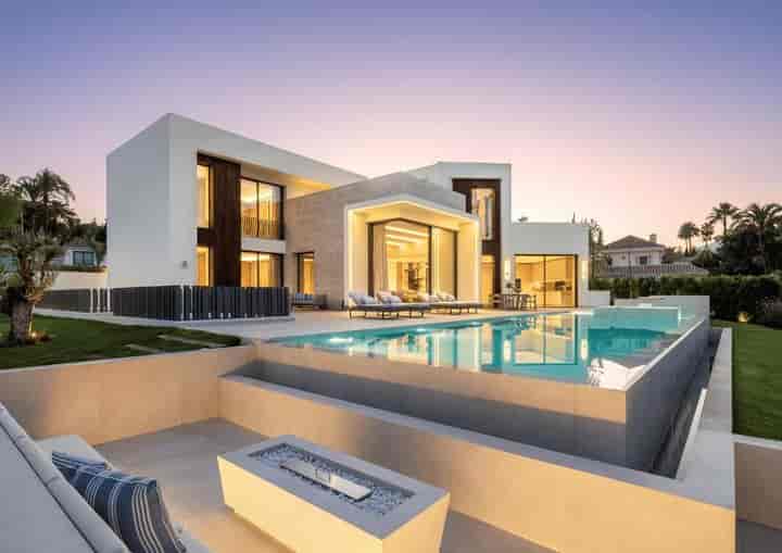 5 bedrooms house for sale in Nueva Andalucia, Spain