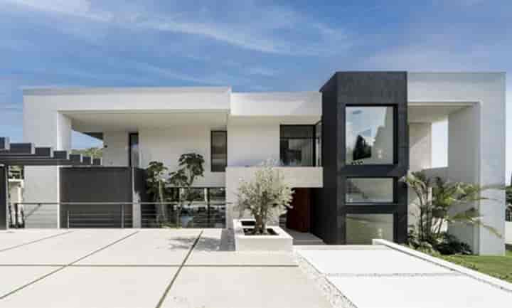 5 bedrooms house for sale in Nueva Andalucia, Spain