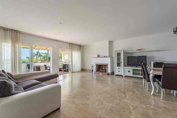 2 bedrooms house for sale in Marbella, Spain