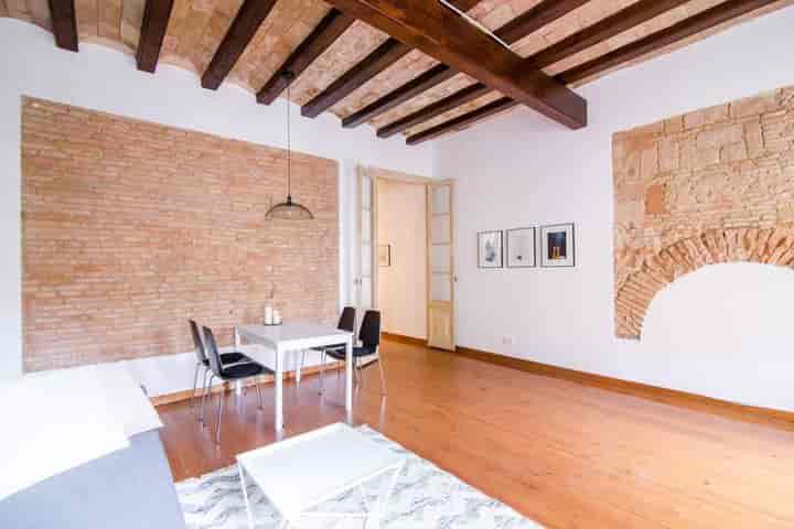 2 bedrooms apartment for rent in Gotic, Spain