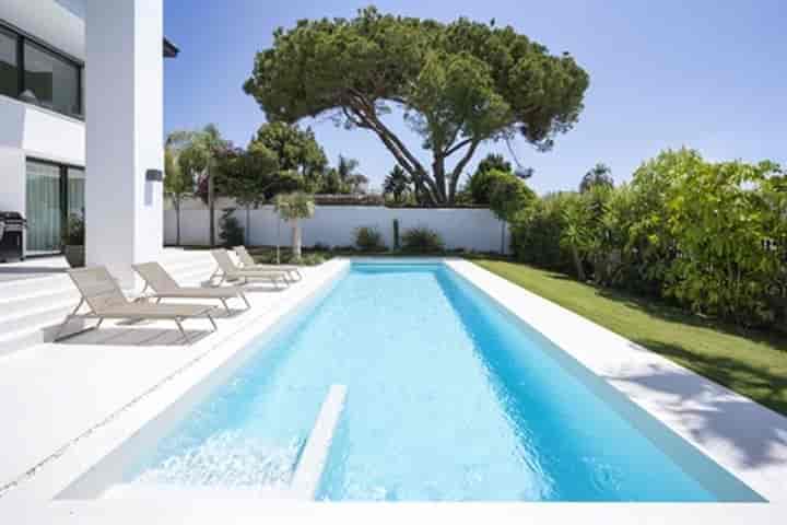 6 bedrooms house for sale in Marbella, Spain