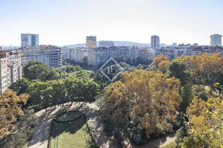 5 bedrooms apartment for sale in Barcelona, Spain