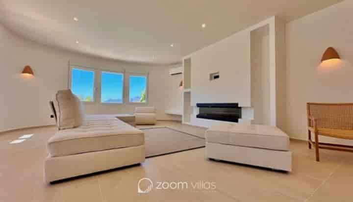 6 bedrooms house for sale in Moraira, Spain