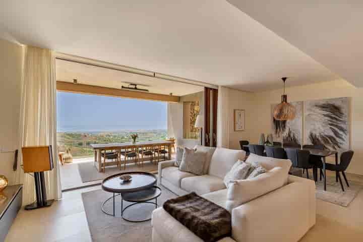 2 bedrooms apartment for sale in Benahavis, Spain