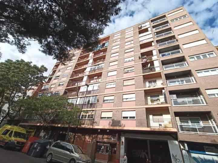 3 bedrooms apartment for rent in Zaragoza, Spain