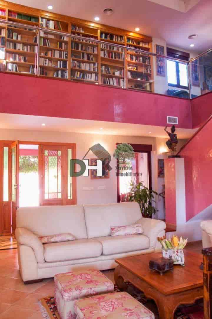 6 bedrooms house for sale in Badajoz, Spain