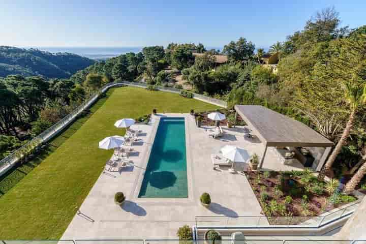 6 bedrooms house for sale in Benahavis, Spain