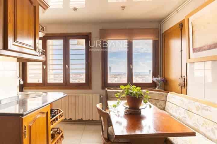 4 bedrooms apartment for sale in Barcelona, Spain