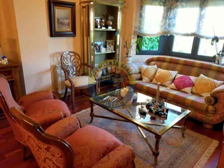 5 bedrooms house for sale in Valverde de la Virgen, Spain