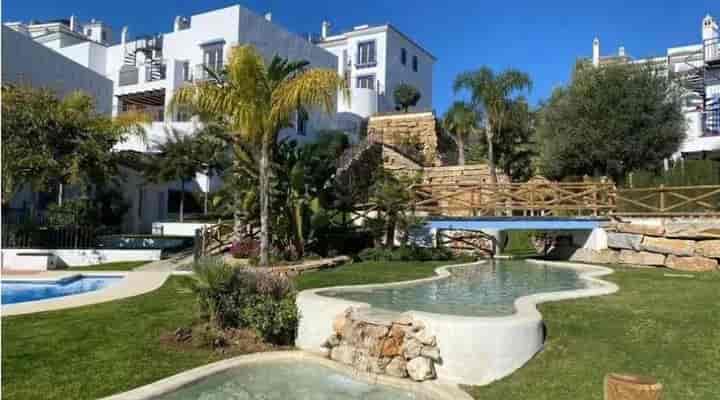 3 bedrooms apartment for sale in Benahavis, Spain