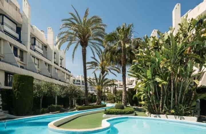 2 bedrooms house for rent in Marbella, Spain