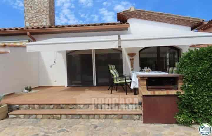 2 bedrooms house for sale in Vilamacolum, Spain
