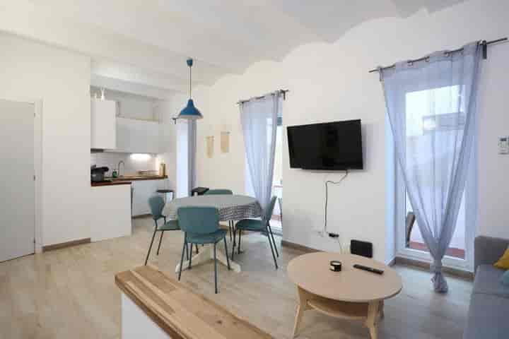 2 bedrooms apartment for rent in Horta-Guinardo, Spain