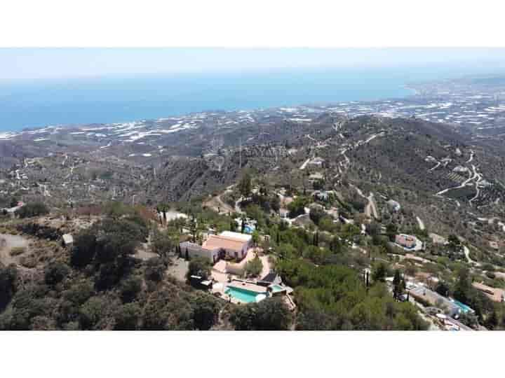 9 bedrooms house for sale in Sayalonga, Spain