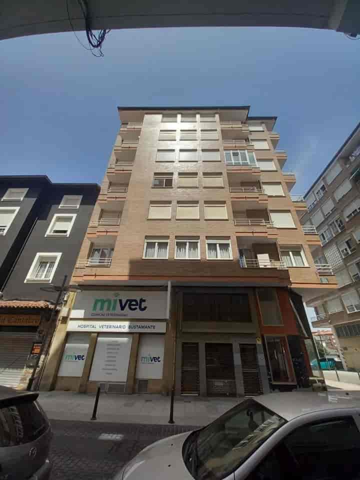 3 bedrooms apartment for sale in Torrelavega, Spain