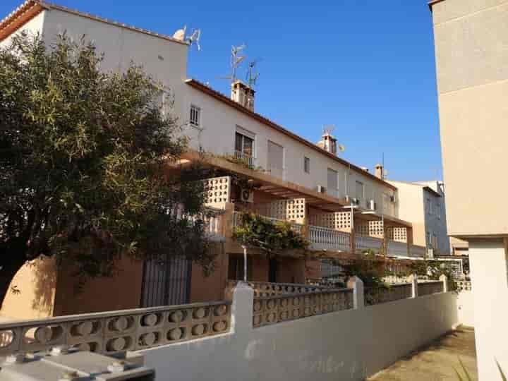 2 bedrooms house for rent in Oliva, Spain