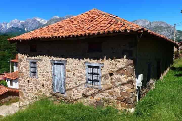 8 bedrooms house for sale in Cantabria, Spain