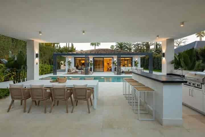 4 bedrooms house for sale in Marbella, Spain