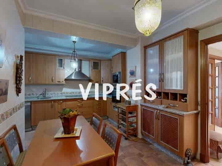 5 bedrooms apartment for sale in Caceres‎, Spain