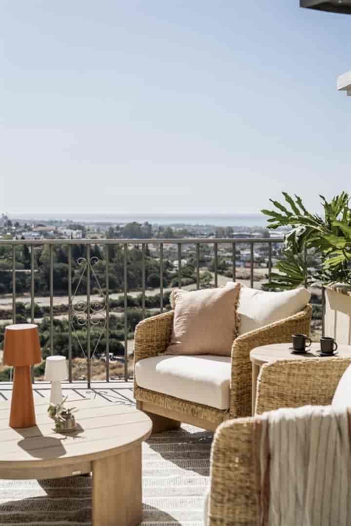 3 bedrooms apartment for sale in Benahavis, Spain