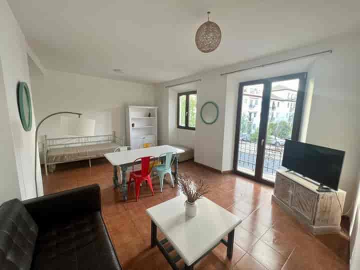 4 bedrooms apartment for rent in Beiro, Spain