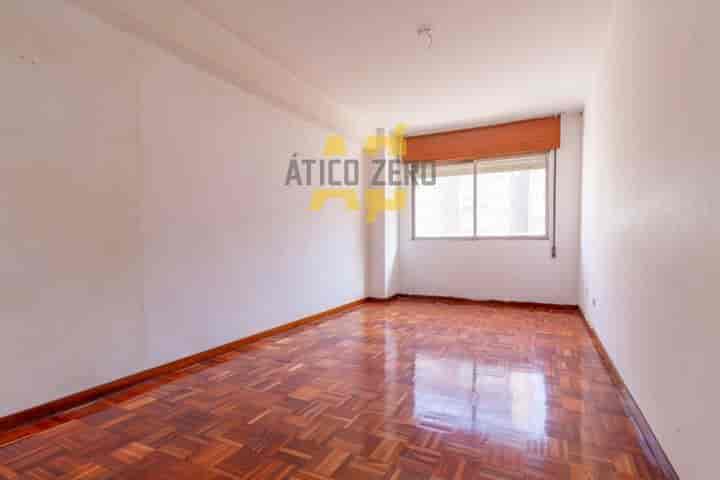 3 bedrooms apartment for sale in Vigo, Spain