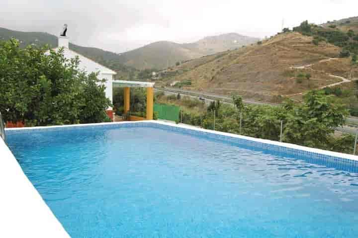 2 bedrooms house for rent in Nerja, Spain