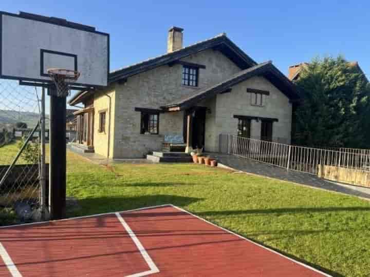 6 bedrooms house for sale in Besaya, Spain