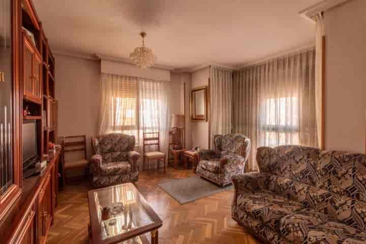 2 bedrooms apartment for sale in Madrid, Spain