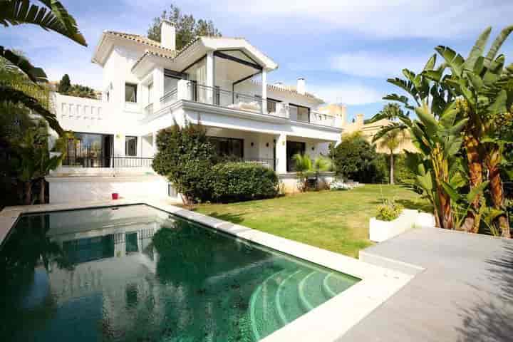 6 bedrooms house for sale in Nueva Andalucia, Spain