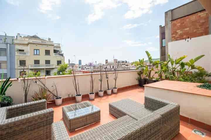 3 bedrooms apartment for rent in El Raval, Spain