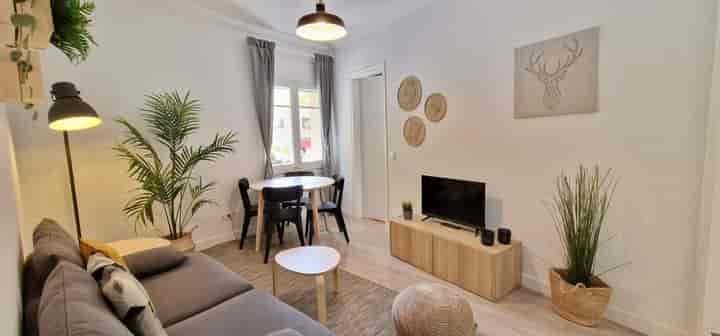 3 bedrooms apartment for rent in Poble Sec, Spain