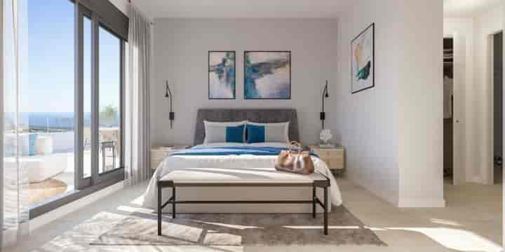 3 bedrooms apartment for sale in La Alcaidesa, Spain