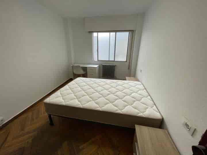 3 bedrooms apartment for rent in Santiago de Compostela, Spain