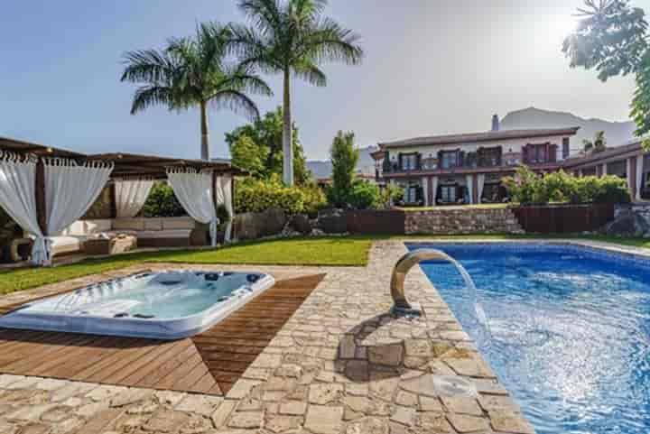 7 bedrooms house for sale in Adeje, Spain