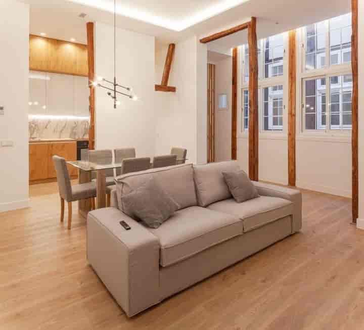 3 bedrooms apartment for sale in Madrid, Spain