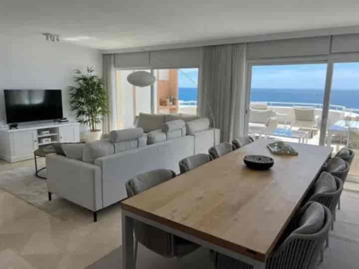 3 bedrooms apartment for sale in Estepona, Spain