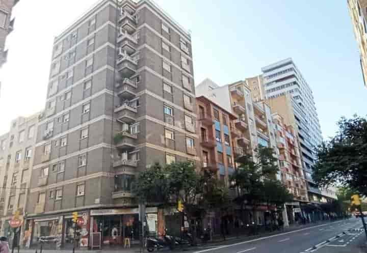 4 bedrooms apartment for sale in Universidad, Spain