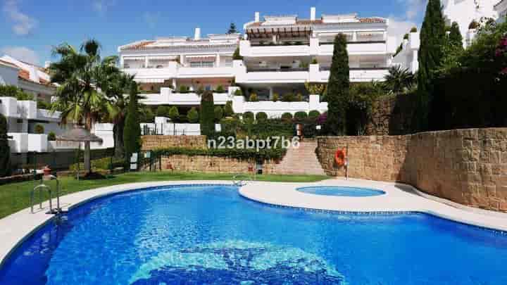 3 bedrooms apartment for sale in Nueva Andalucia, Spain