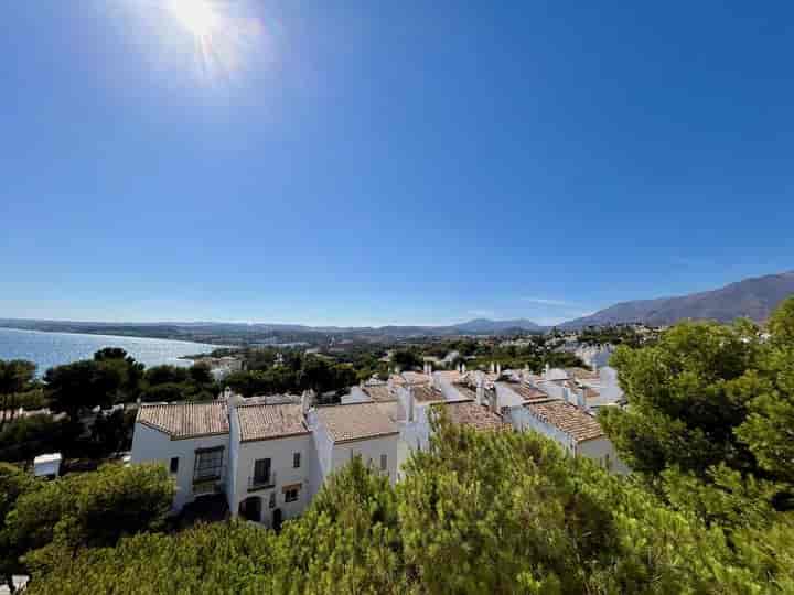 3 bedrooms apartment for sale in Estepona, Spain