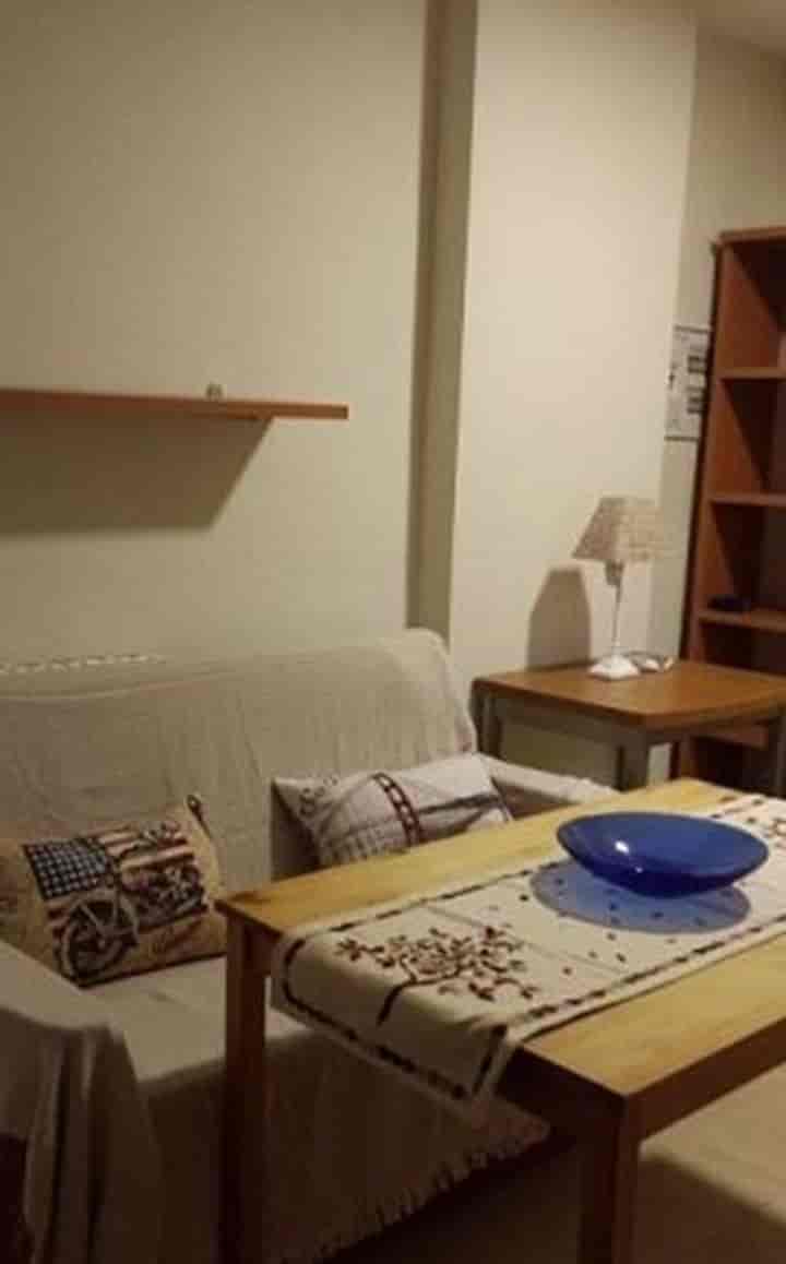 2 bedrooms apartment for rent in Centro-Sagrario, Spain