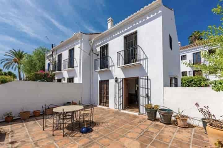 2 bedrooms house for sale in Nueva Andalucia, Spain