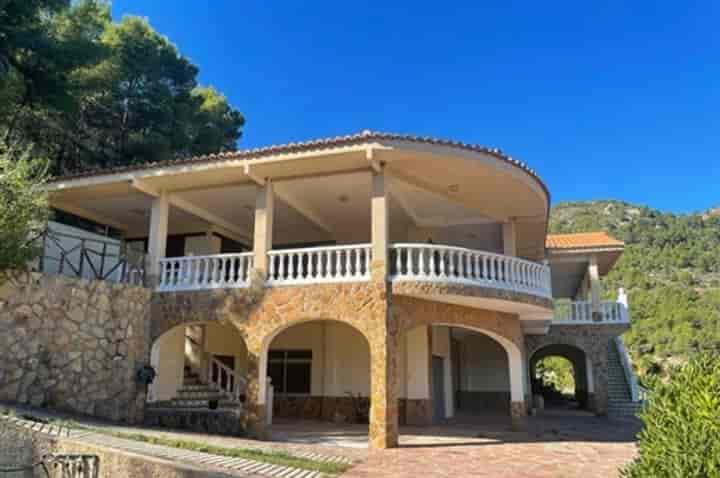 5 bedrooms house for sale in Serra, Spain