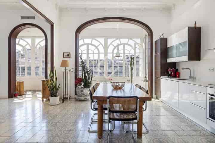 4 bedrooms apartment for rent in Barcelona, Spain