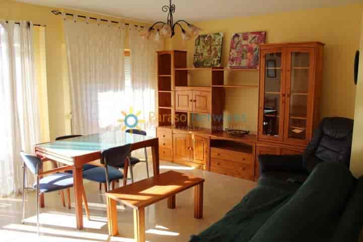 3 bedrooms apartment for rent in Oliva, Spain