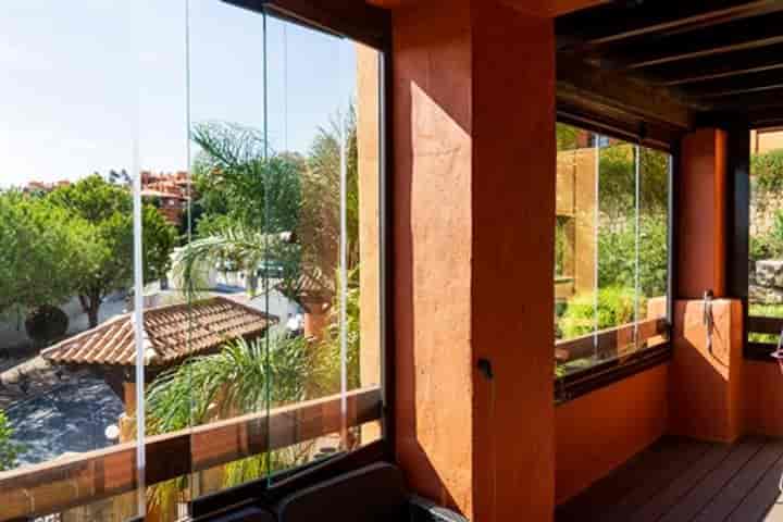 3 bedrooms apartment for sale in Benahavis, Spain